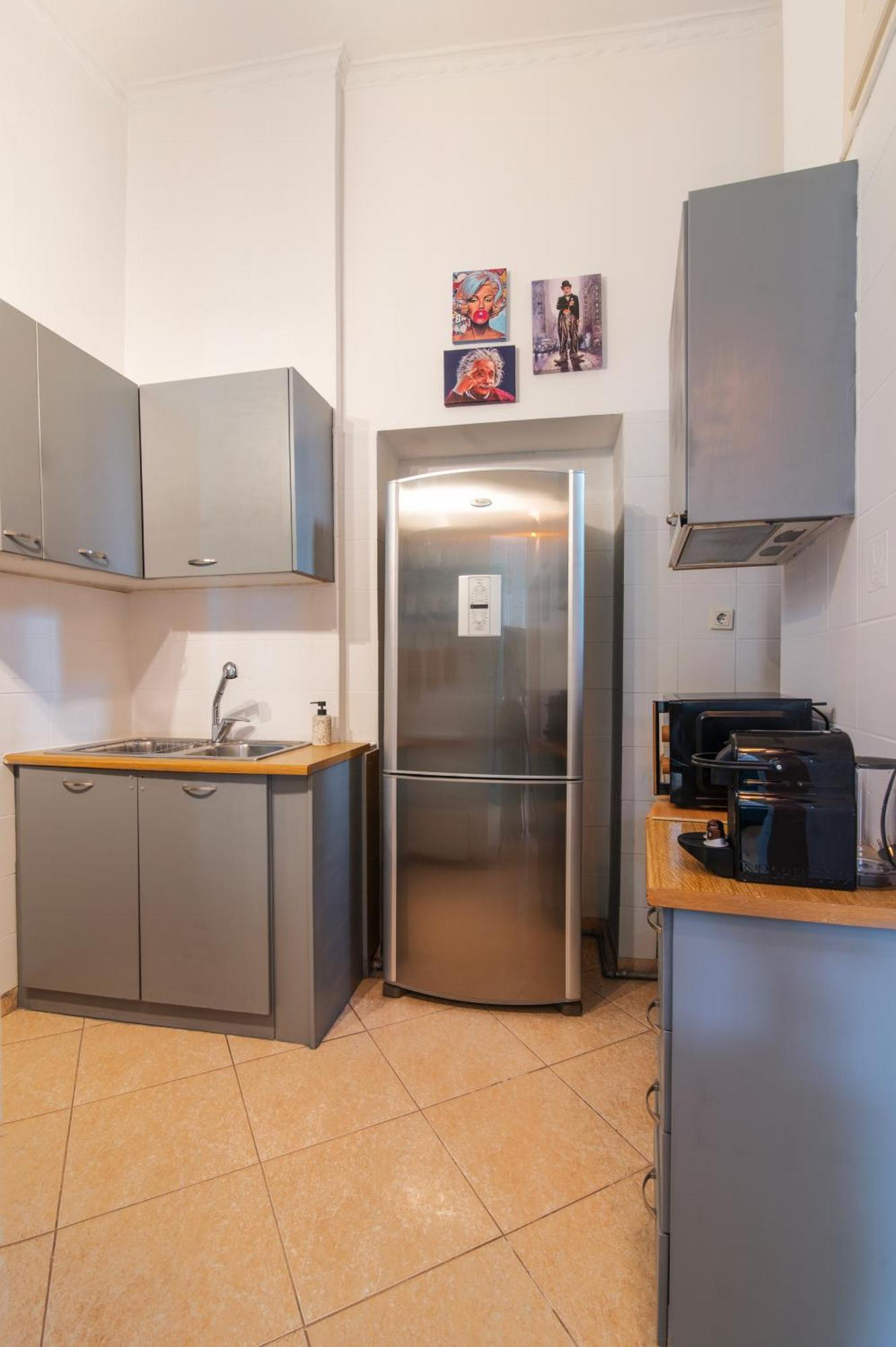 Neoclassical Loft In Monastiraki - Acropolis And Metro Атина Екстериор снимка